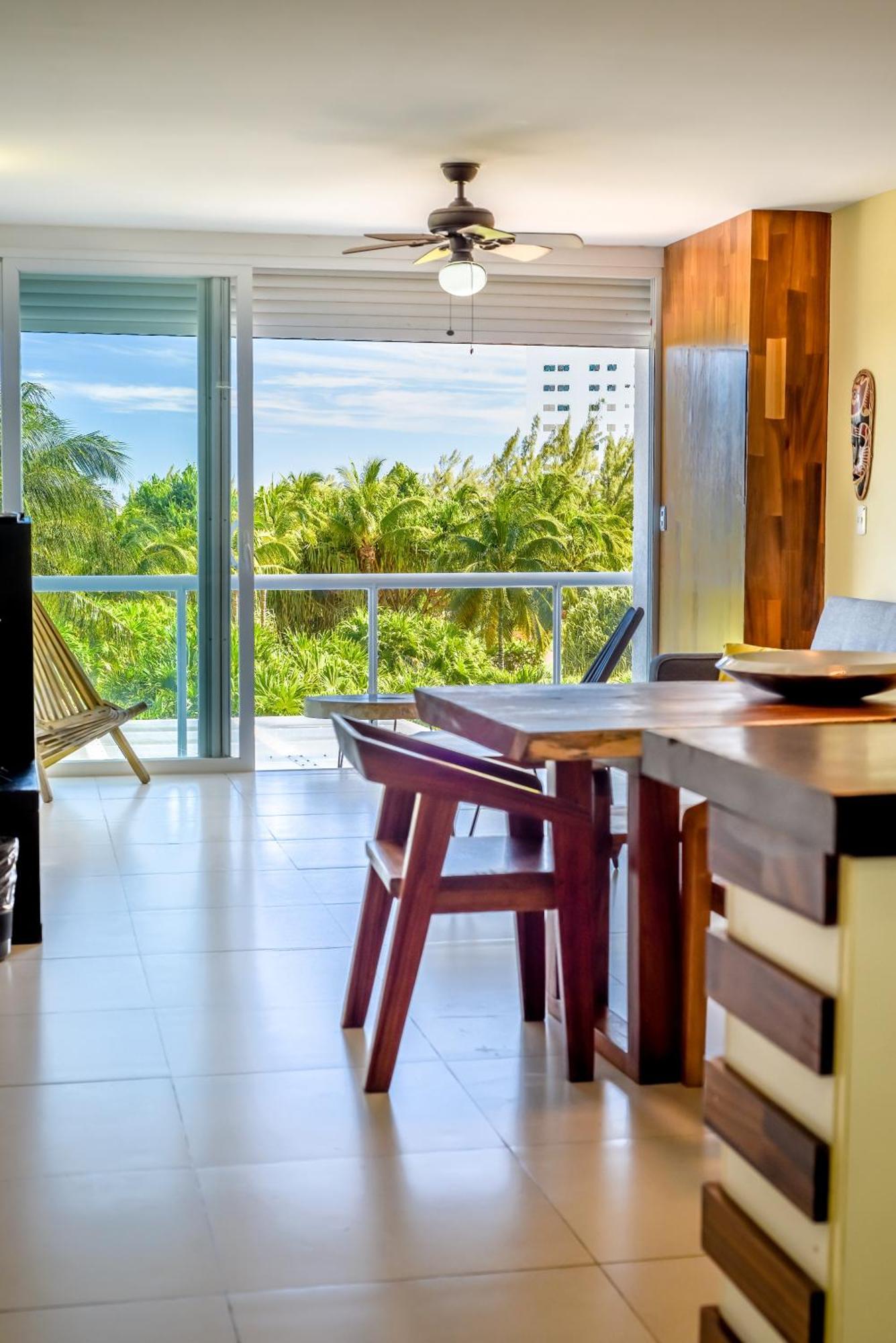 New Beachfront Luxury Apartments Cancún Esterno foto