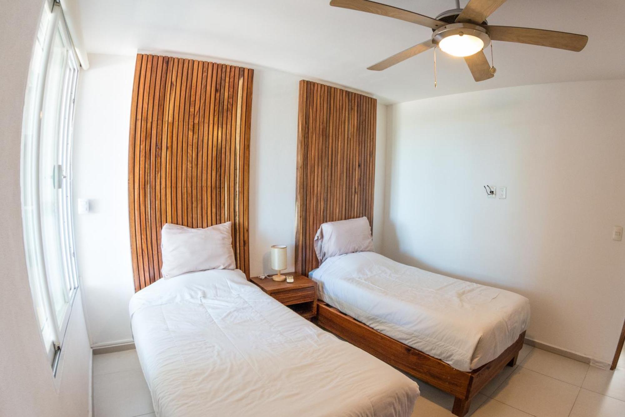 New Beachfront Luxury Apartments Cancún Esterno foto