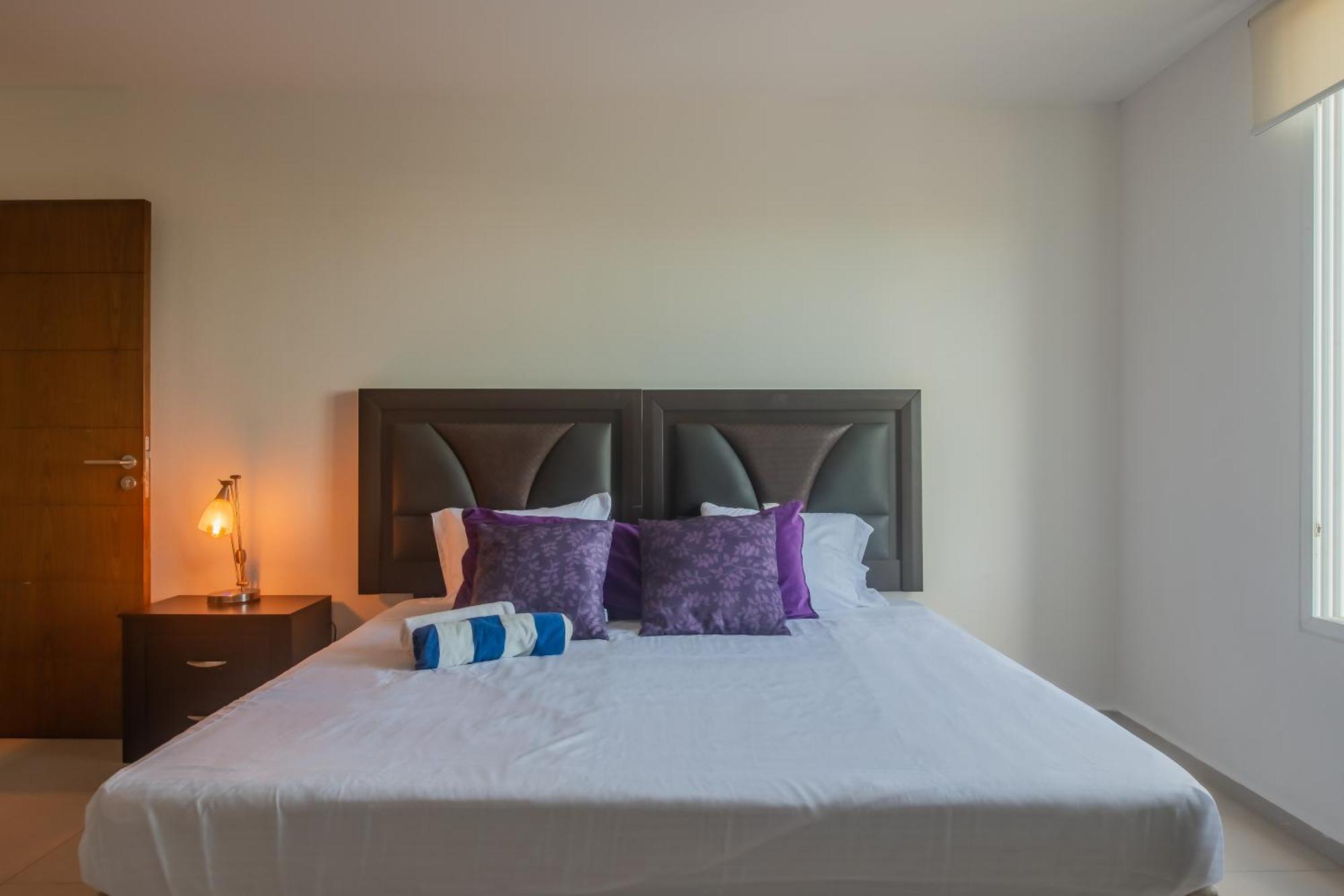 New Beachfront Luxury Apartments Cancún Esterno foto