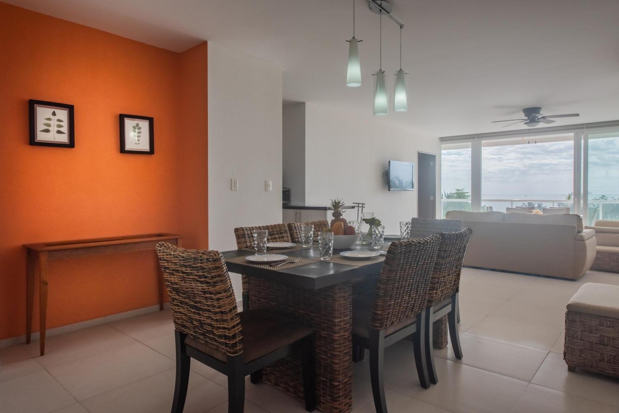 New Beachfront Luxury Apartments Cancún Esterno foto