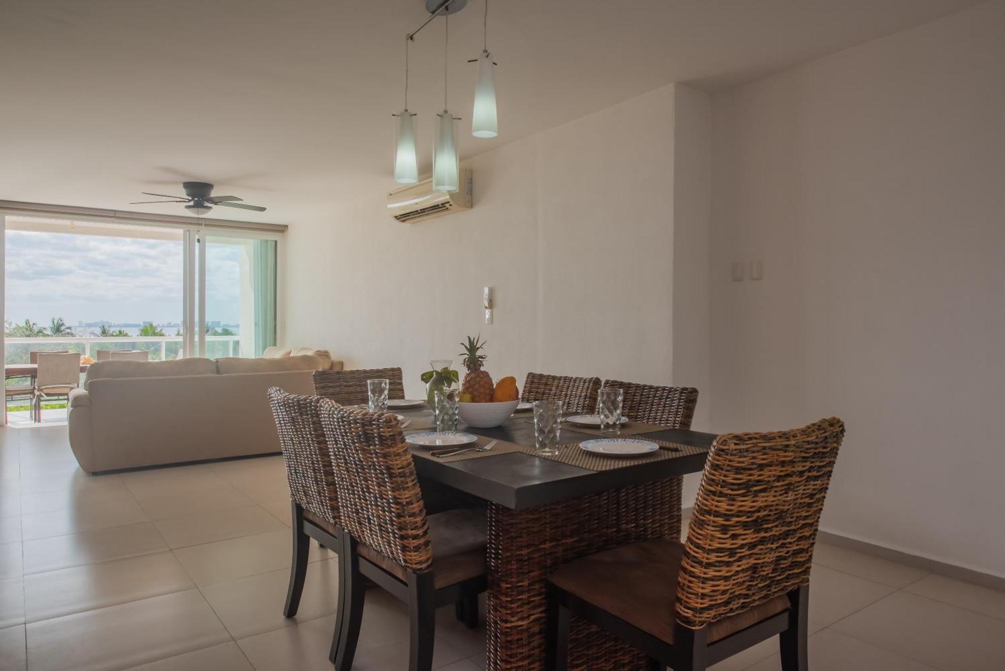 New Beachfront Luxury Apartments Cancún Esterno foto